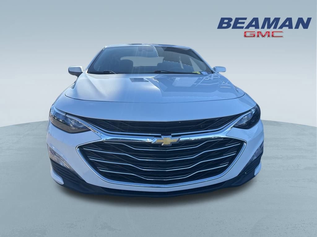 Used 2023 Chevrolet Malibu LT image 2