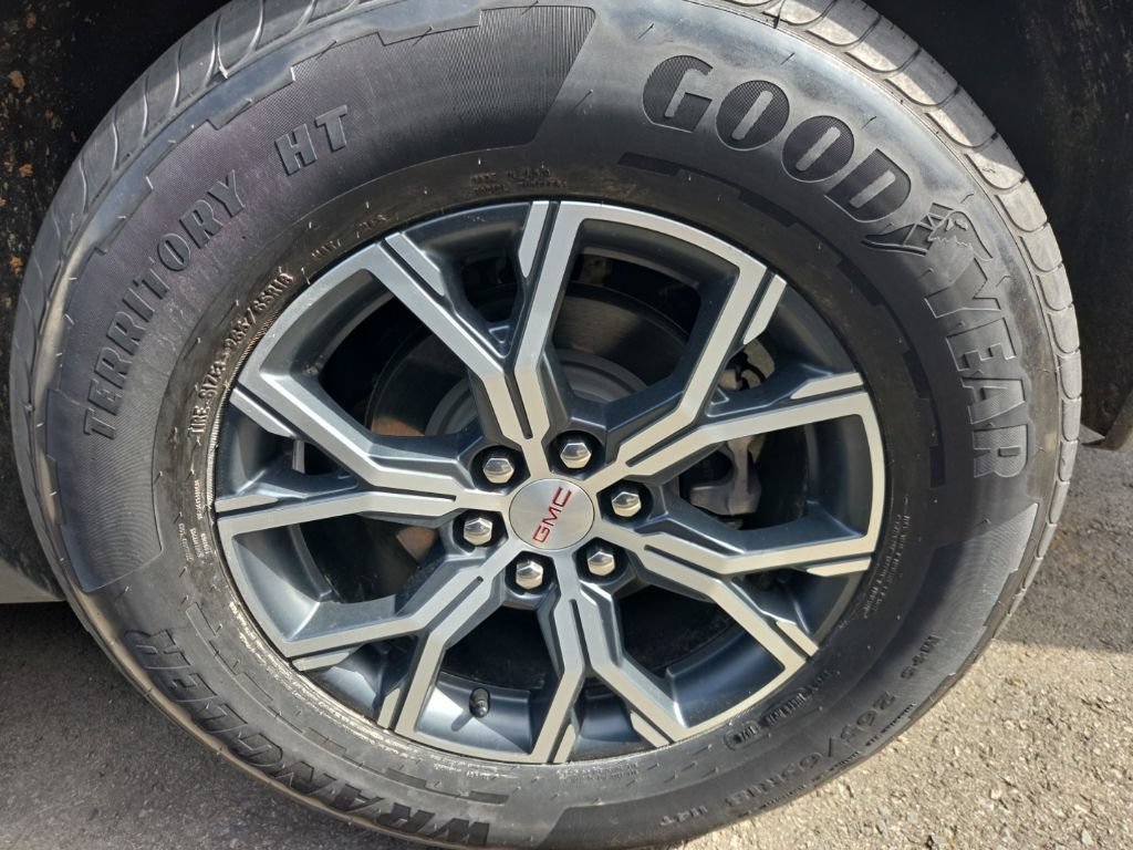 Used 2025 GMC Acadia AT4 AWD/4WD image 10