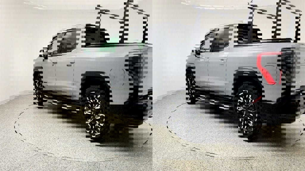 Used 2025 GMC Sierra EV Denali AWD/4WD image 7