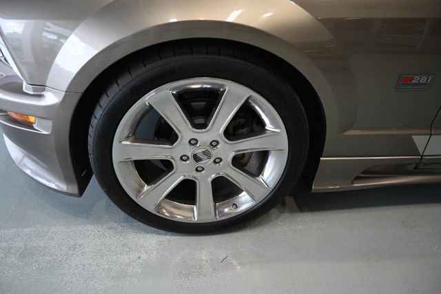 Used 2005 Ford Mustang GT Premium RWD image 26