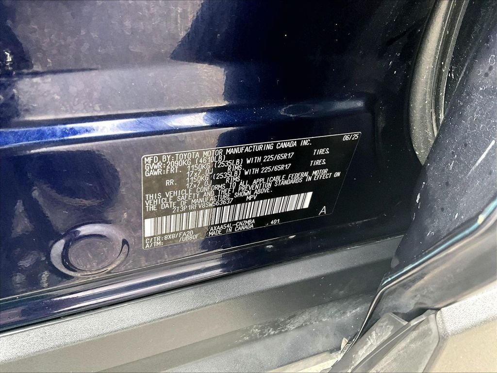 Used 2025 Toyota RAV4 XLE AWD/4WD image 36