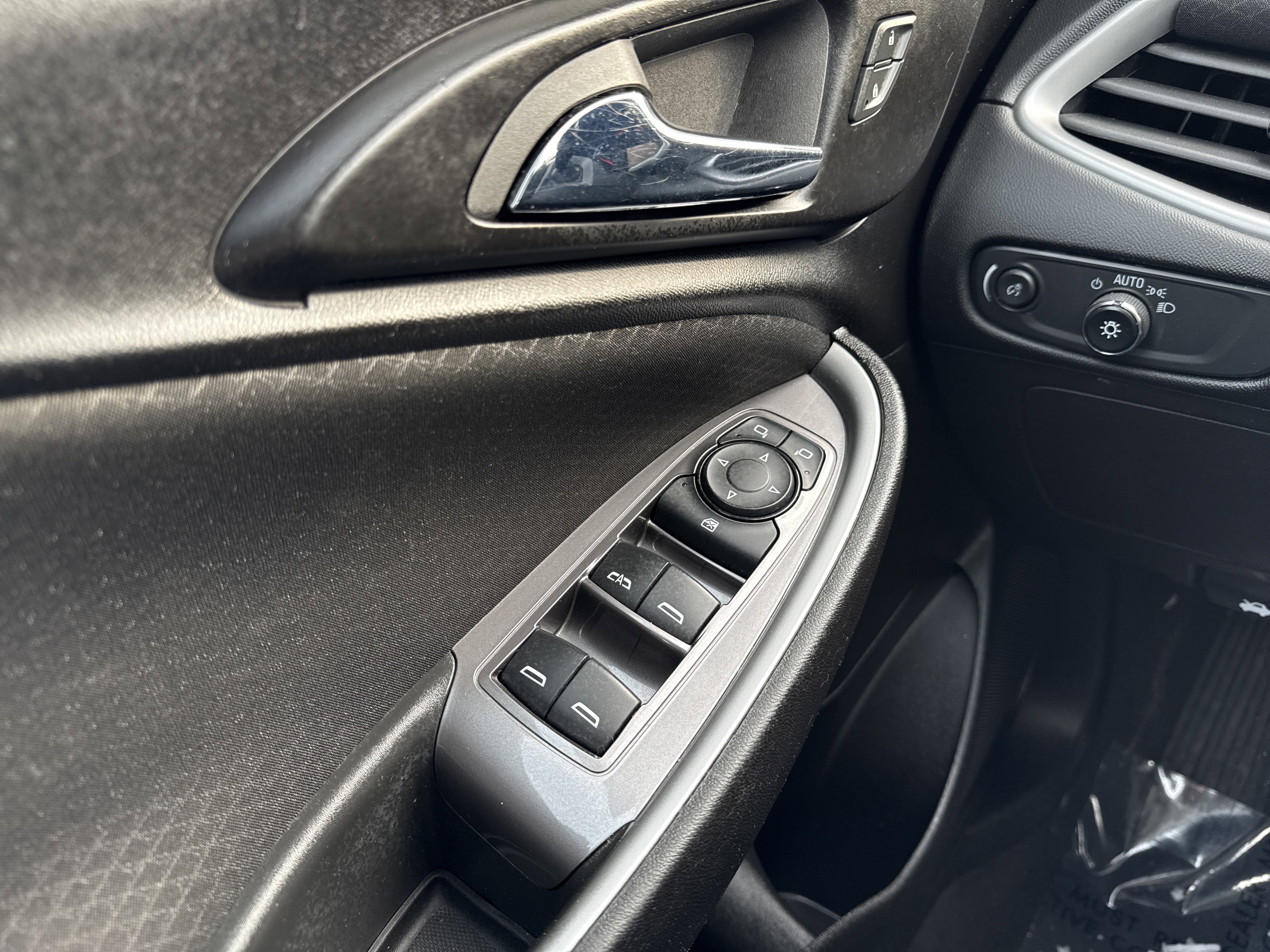 Used 2023 Chevrolet Malibu LT image 29