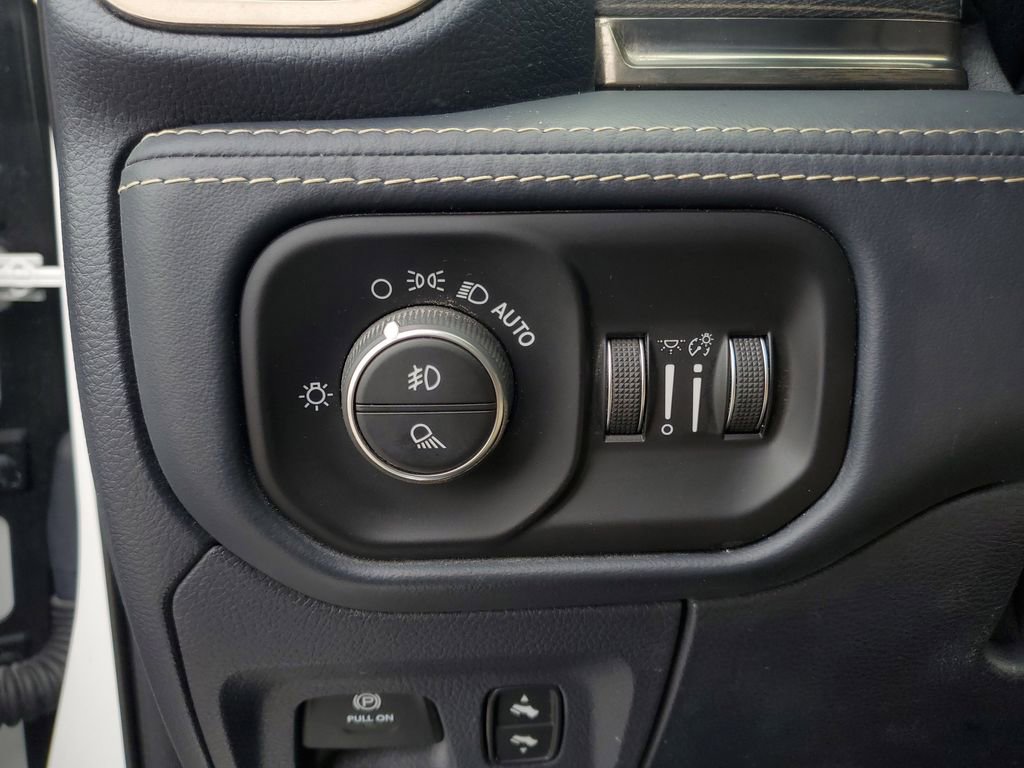 Used 2019 RAM 1500 Limited w/ Advanced Safety Group image 13