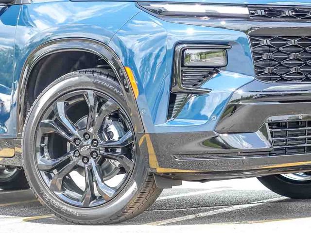 New 2027 Chevrolet Traverse RS w/ LPO, Floor Liner Package AWD/4WD image 4