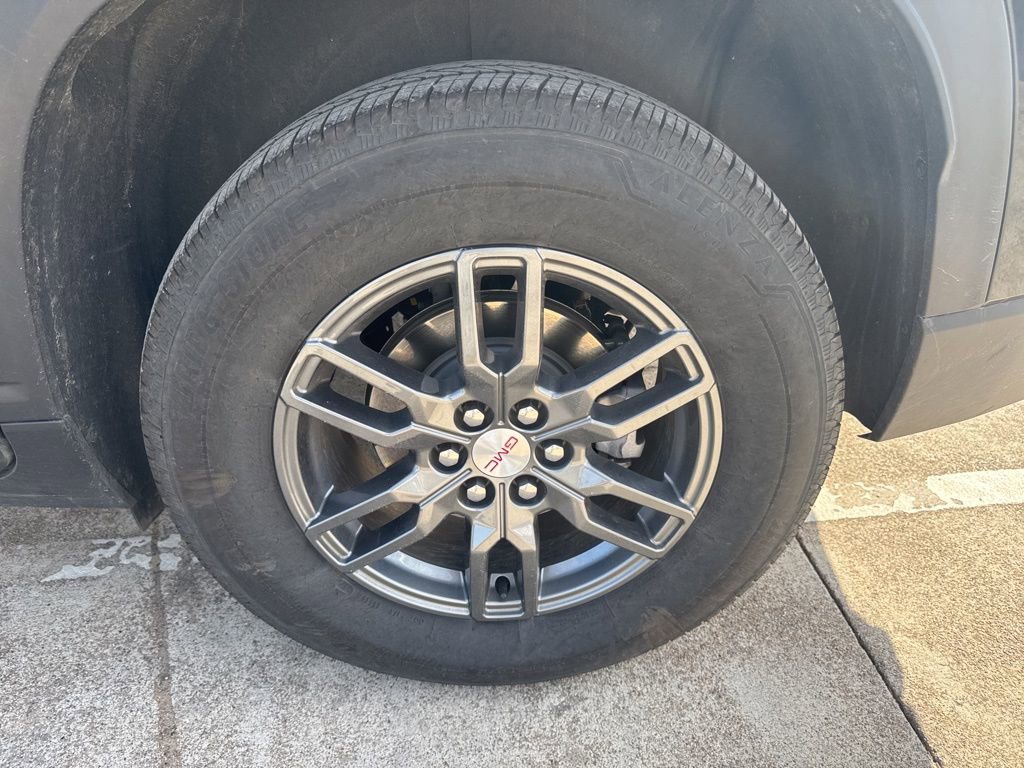 Used 2025 GMC Acadia Elevation image 4