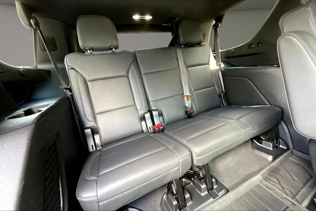 Used 2023 Chevrolet Tahoe Z71 w/ Z71 Off-Road Package AWD/4WD image 28