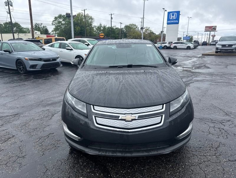 Used 2014 Chevrolet Volt FWD image 2