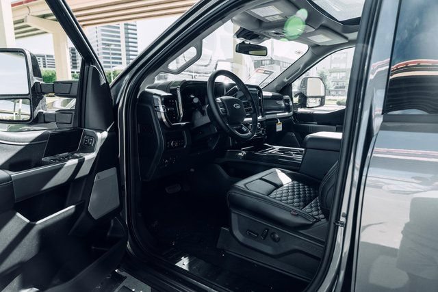 New 2026 Ford F250 Lariat w/ Black Appearance Package AWD/4WD image 18