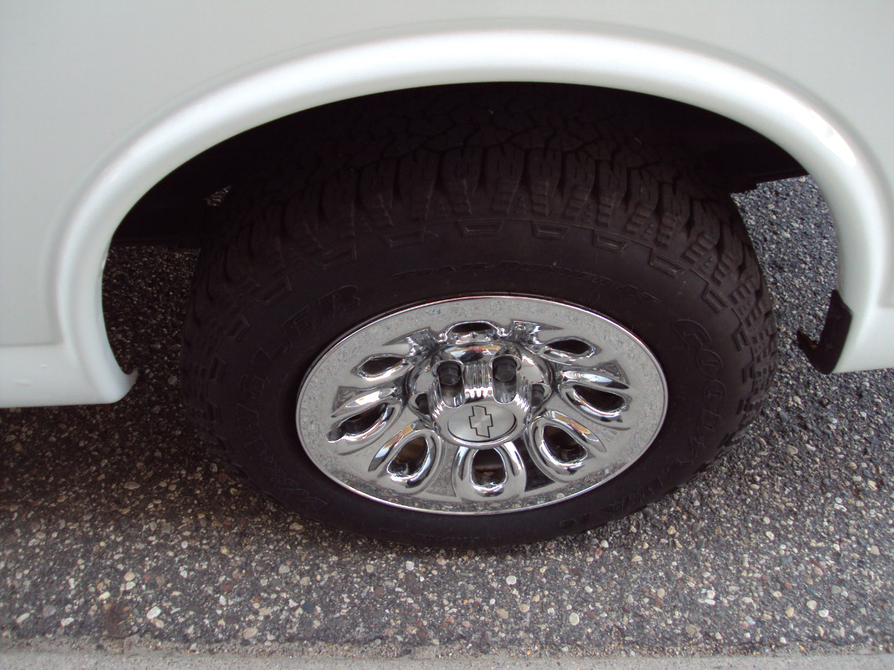 Used 2014 Chevrolet Express 1500 LS image 27