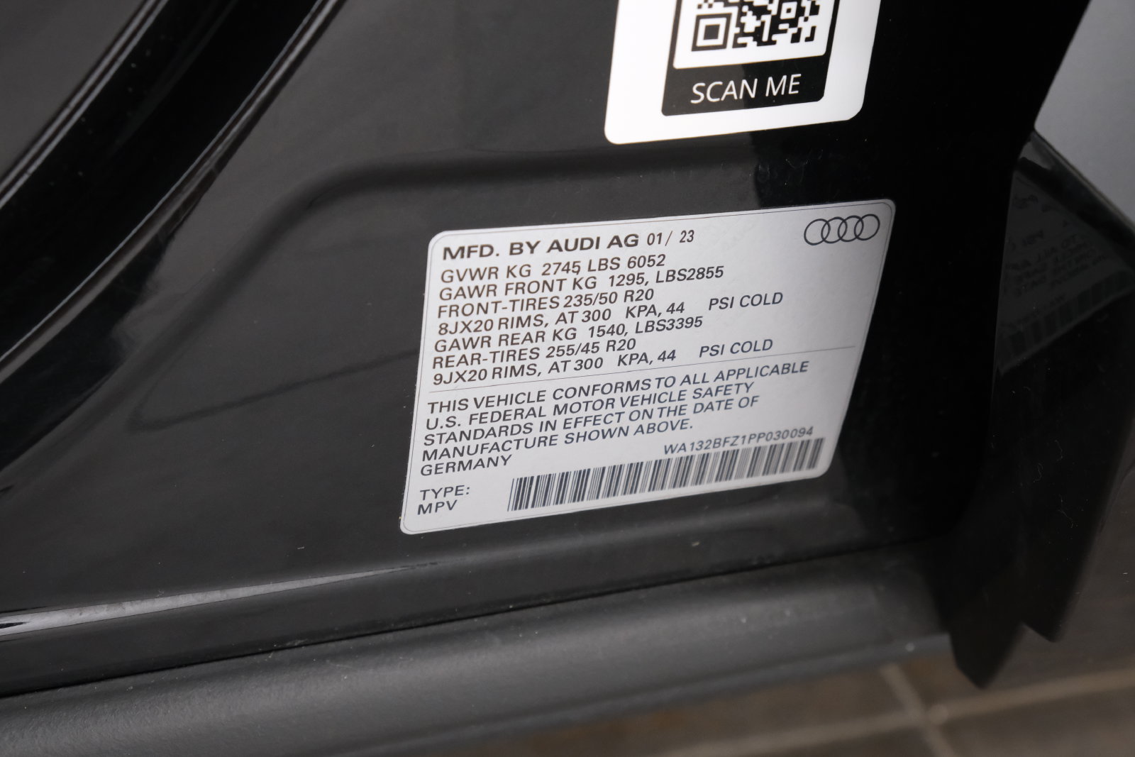 Used 2023 Audi Q4 e-tron Premium Plus w/ Premium Plus AWD/4WD image 33