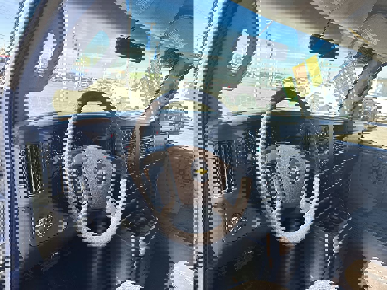 Used 2024 Chevrolet Express 2500 w/ Driver Convenience Package image 9