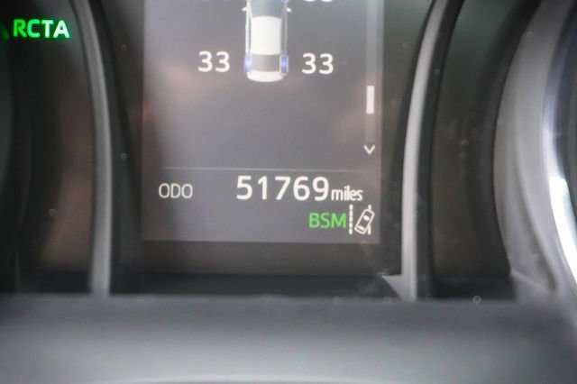 Used 2019 Toyota Camry SE w/ Audio Package FWD image 9