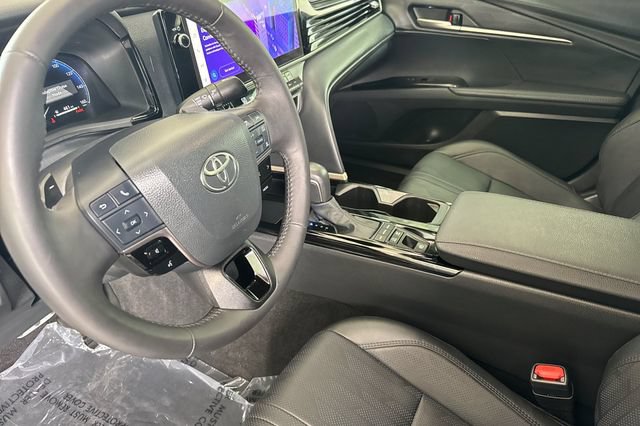 Used 2025 Toyota Camry XSE FWD image 7