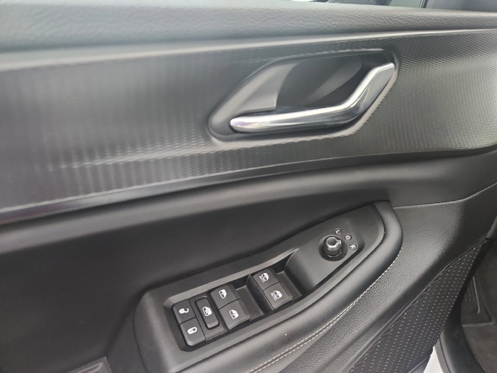 Certified 2025 Jeep Grand Cherokee Altitude AWD/4WD image 24