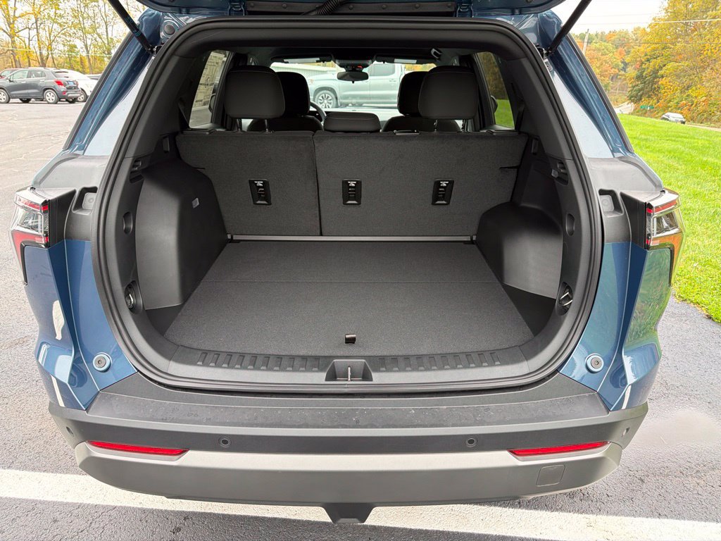 New 2027 Chevrolet Equinox LT AWD/4WD image 14