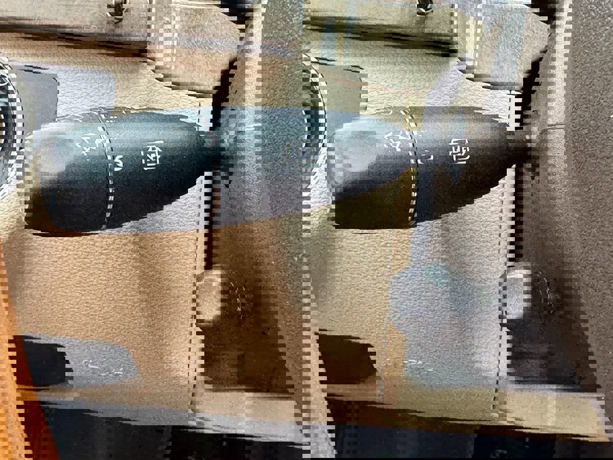 Used 2011 Mercedes-Benz E 550 Sedan image 48