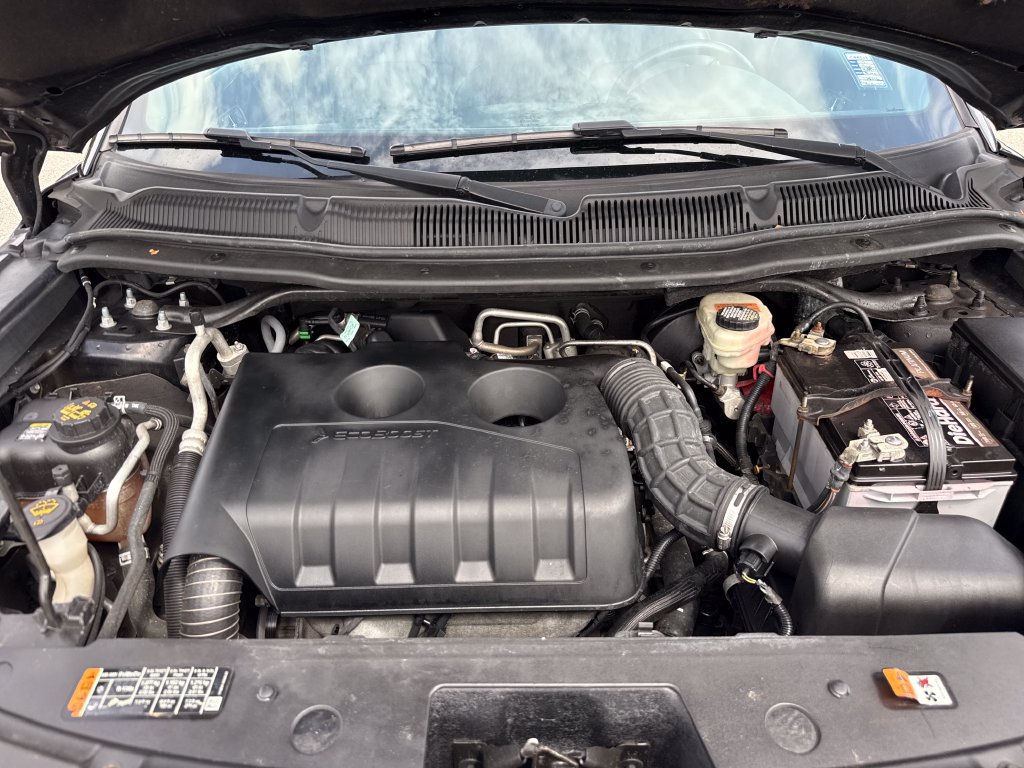 Used 2017 Ford Explorer XLT w/ Equipment Group 202A FWD image 29