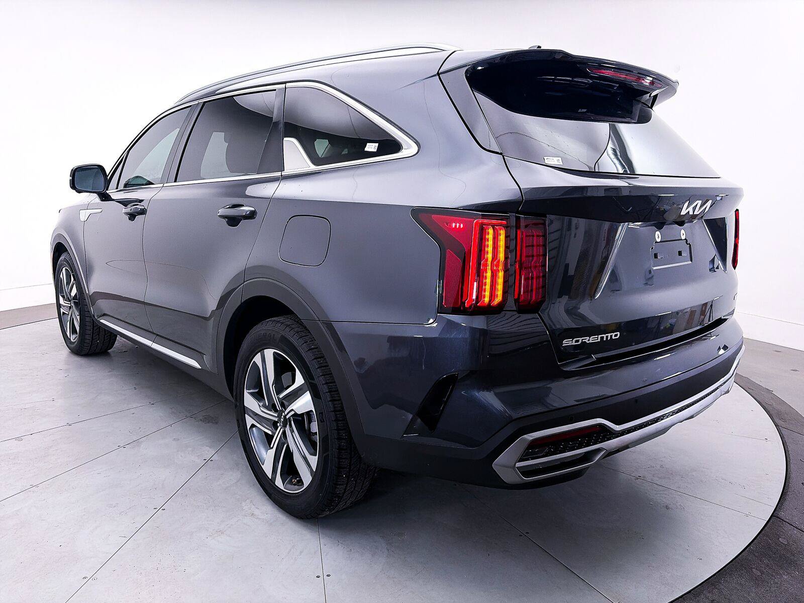 Used 2023 Kia Sorento SX Prestige AWD/4WD image 15