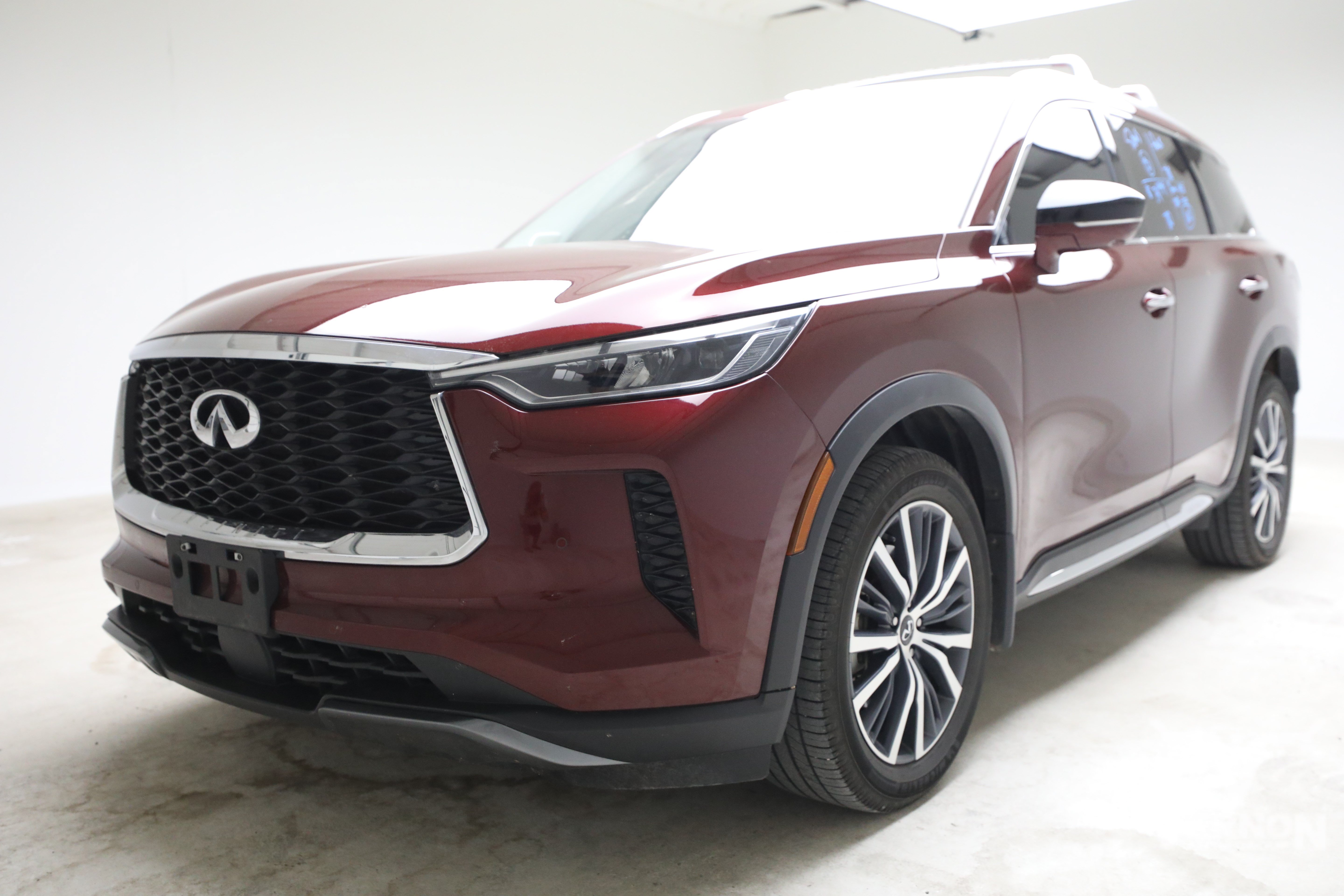 Used 2023 INFINITI QX60 Sensory w/ Cargo Package