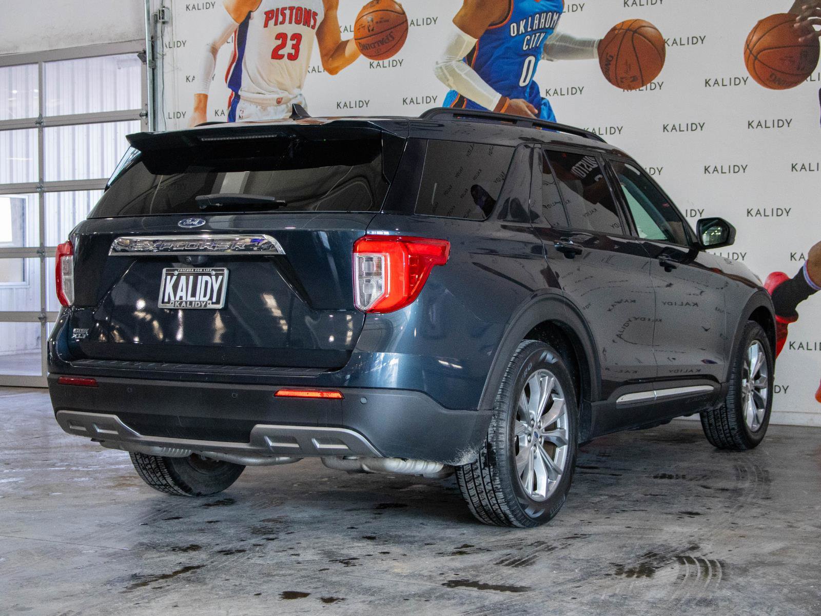 Used 2023 Ford Explorer XLT w/ Equipment Group 202A image 26