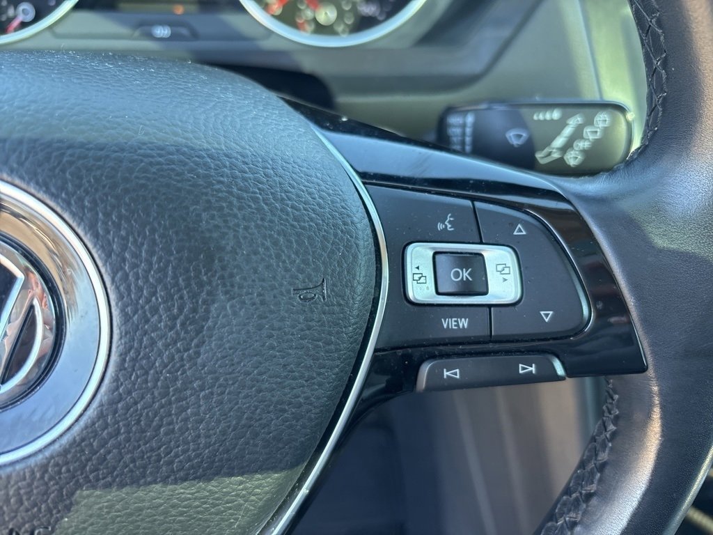 Used 2019 Volkswagen Tiguan SE w/ Panoramic Sunroof Package image 17