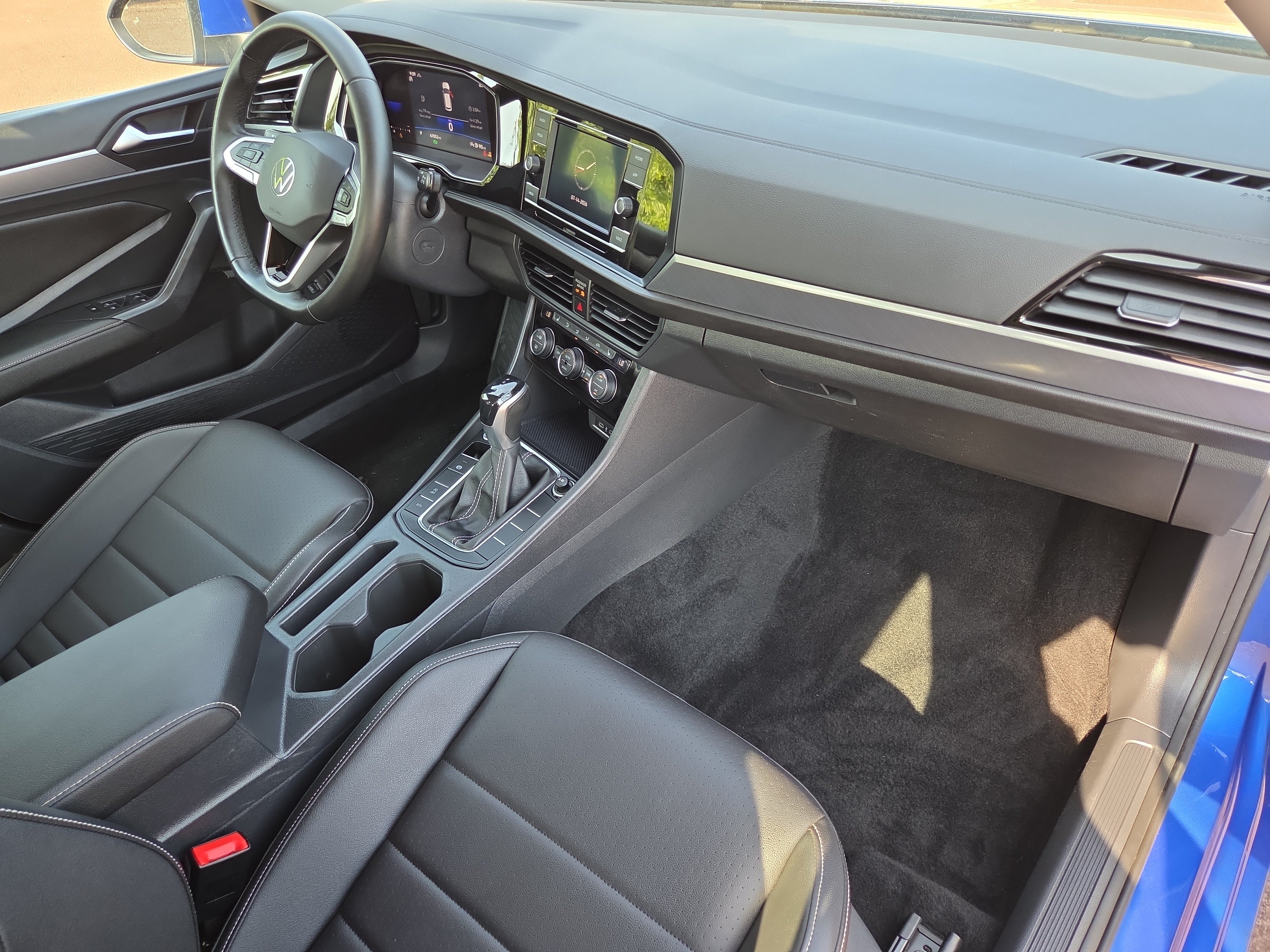 Used 2022 Volkswagen Jetta SE FWD image 18