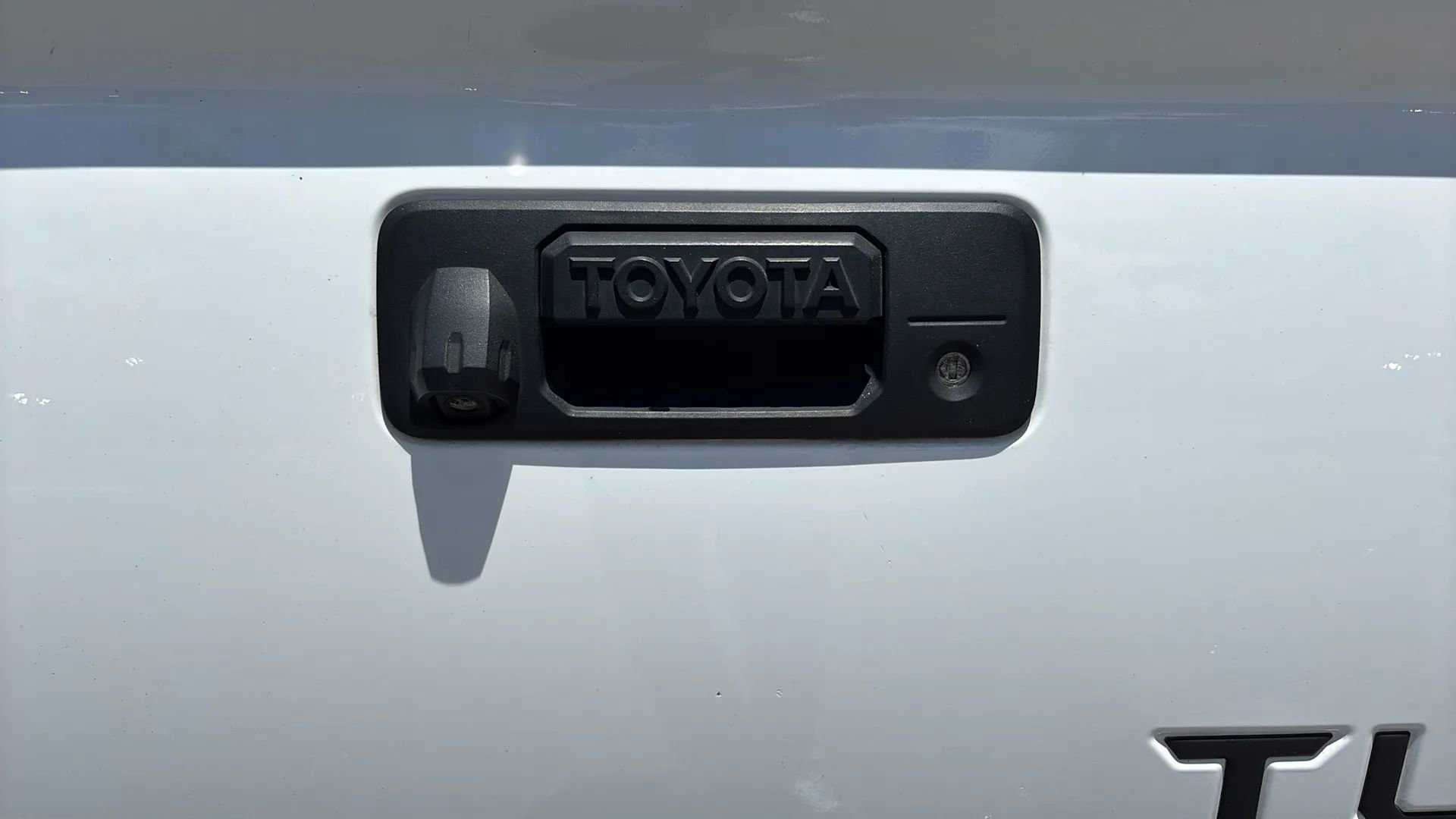 Used 2020 Toyota Tundra SR5 w/ SR5 Upgrade Package image 19