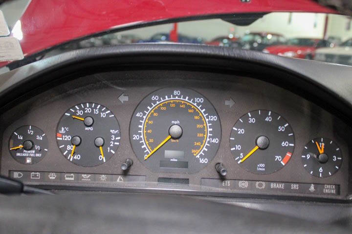 Used 1995 Mercedes-Benz SL 320 image 12