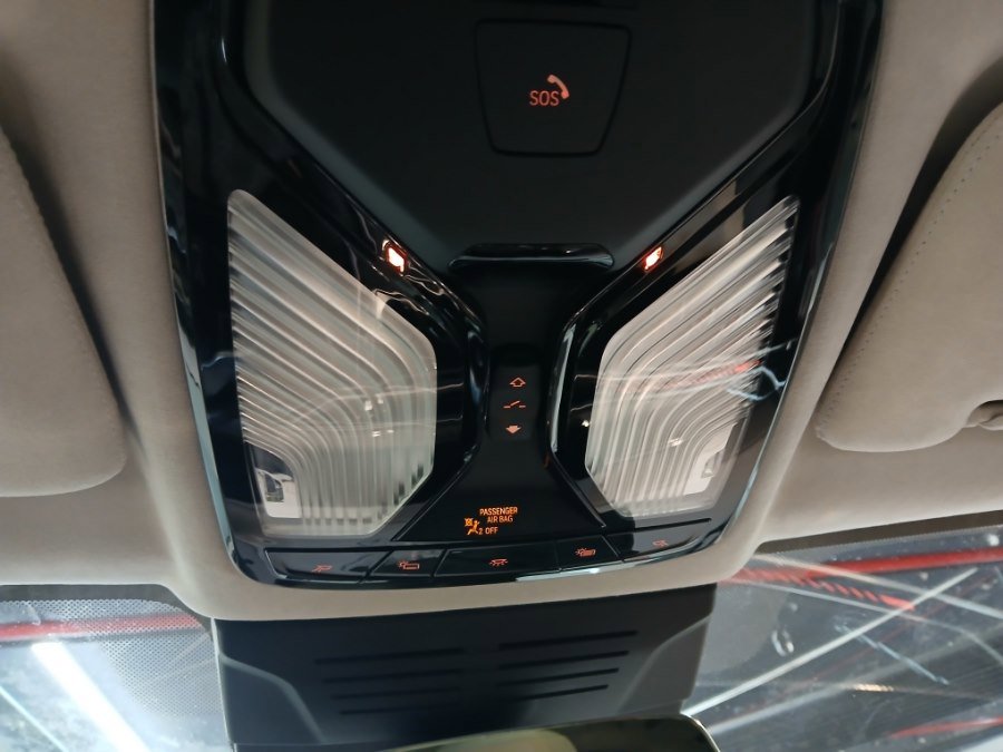 Used 2024 BMW X7 M60i w/ Executive Package image 38