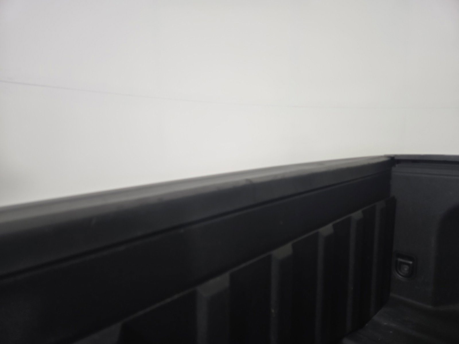 Used 2023 Rivian R1T Adventure AWD/4WD image 33