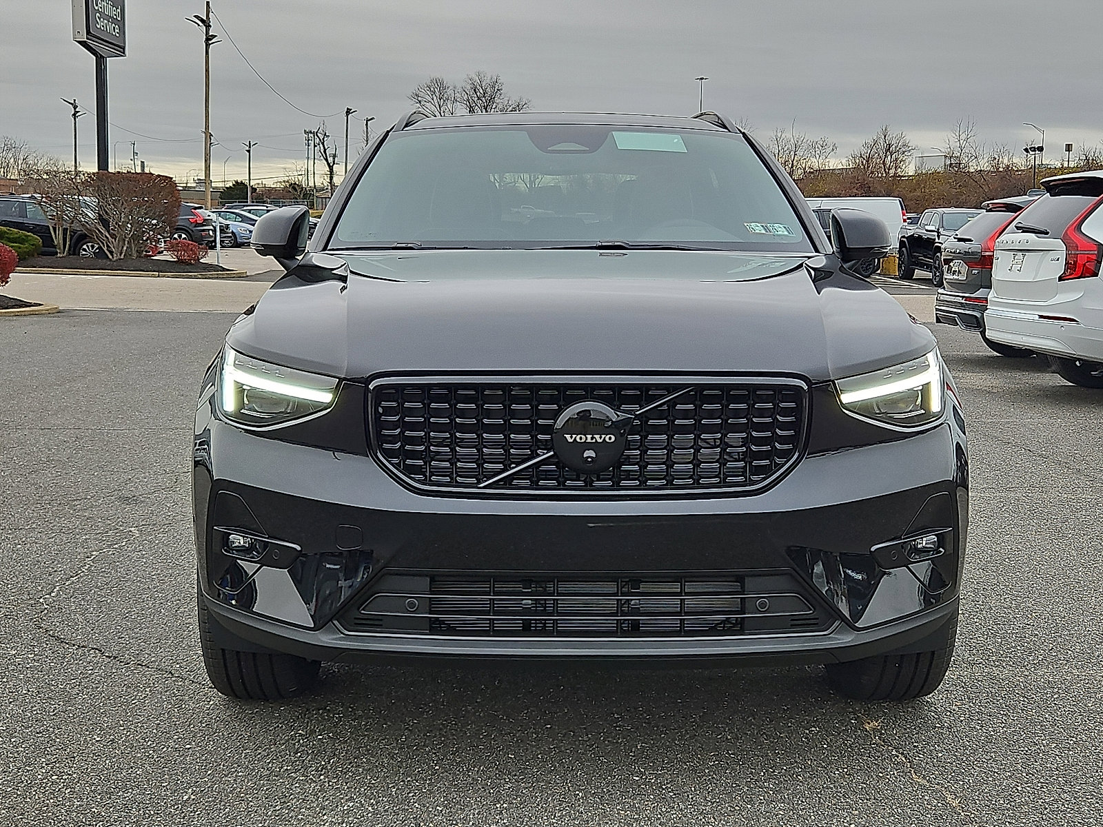 New 2026 Volvo XC40 B5 Ultra w/ Protection Package Premier AWD/4WD image 2