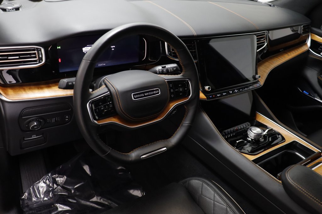 Used 2024 Jeep Grand Wagoneer L Series III image 6