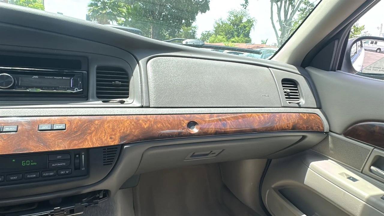 Used 2009 Mercury Grand Marquis LS RWD image 41