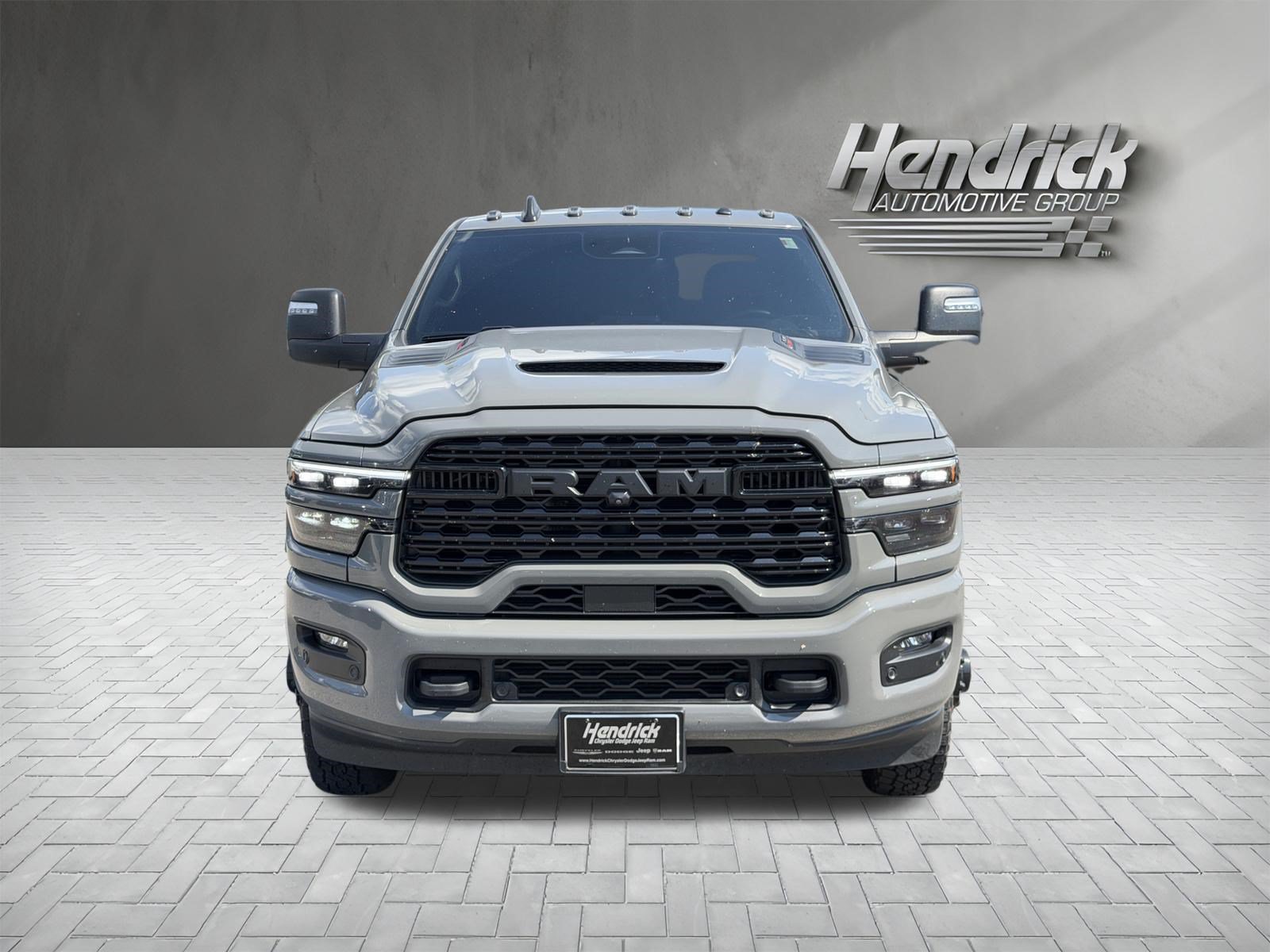 Used 2025 RAM 3500 Limited AWD/4WD image 3