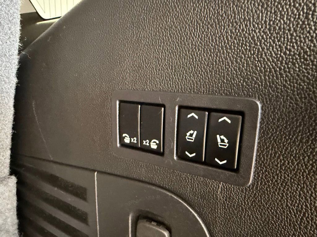 Used 2019 Chevrolet Tahoe Premier AWD/4WD image 33