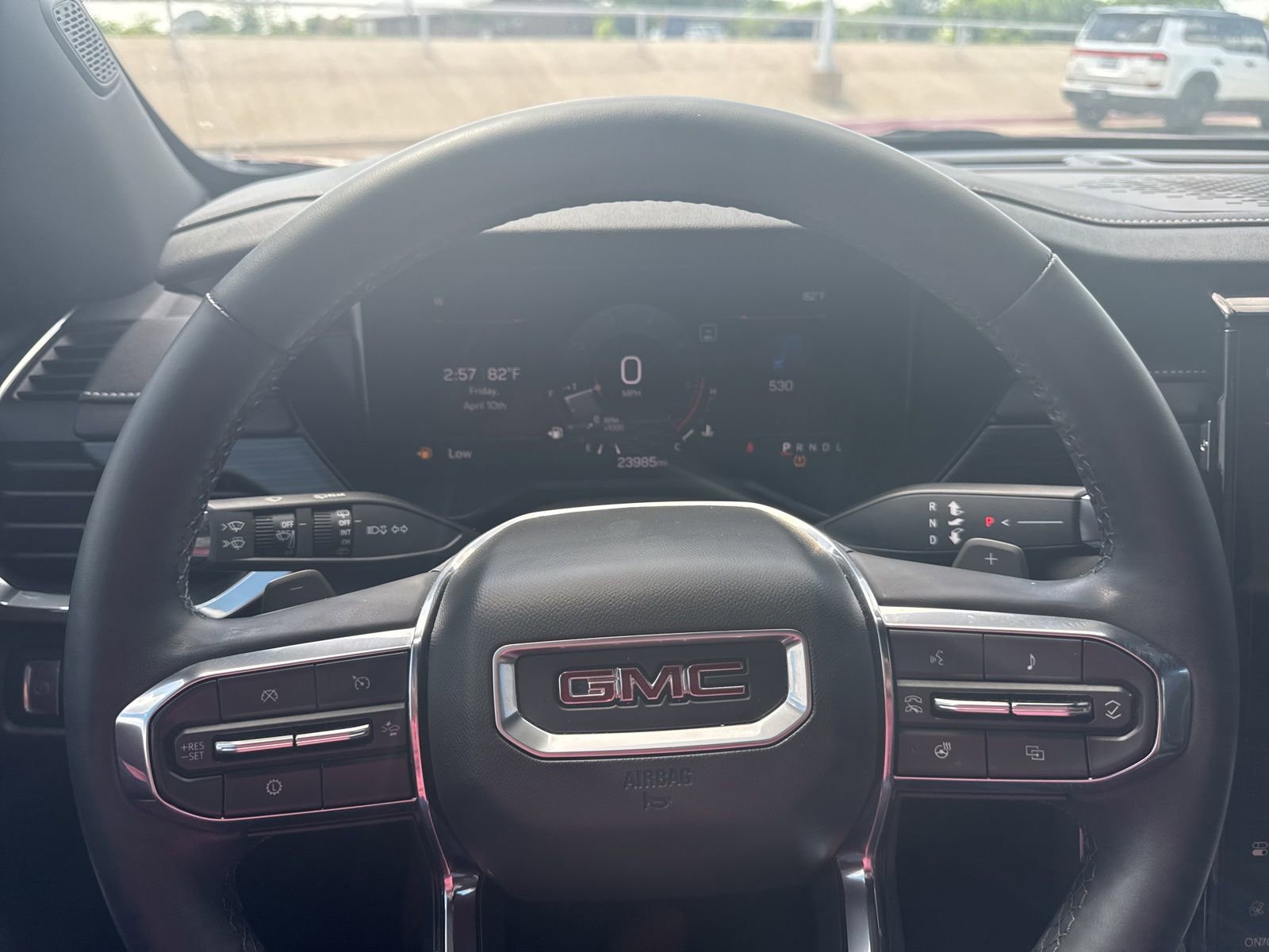 Used 2024 GMC Acadia Elevation image 11