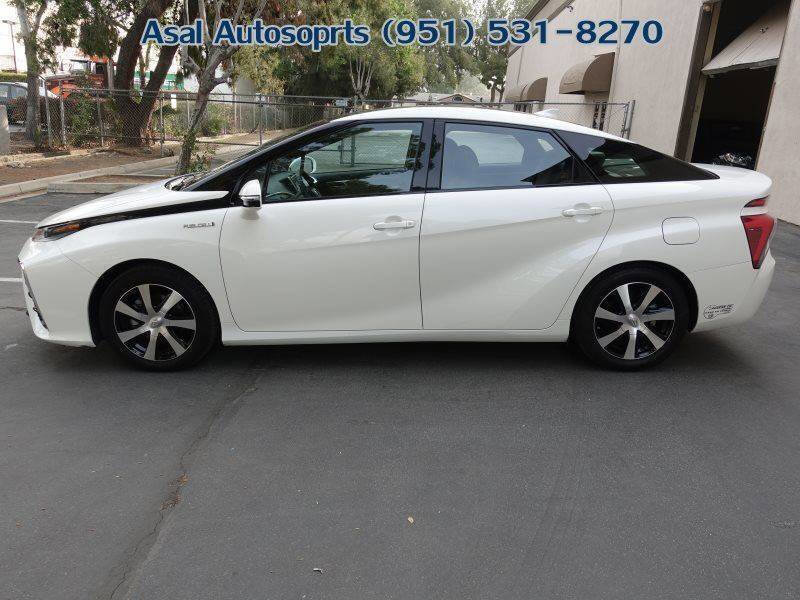 Used 2017 Toyota Mirai FWD image 9