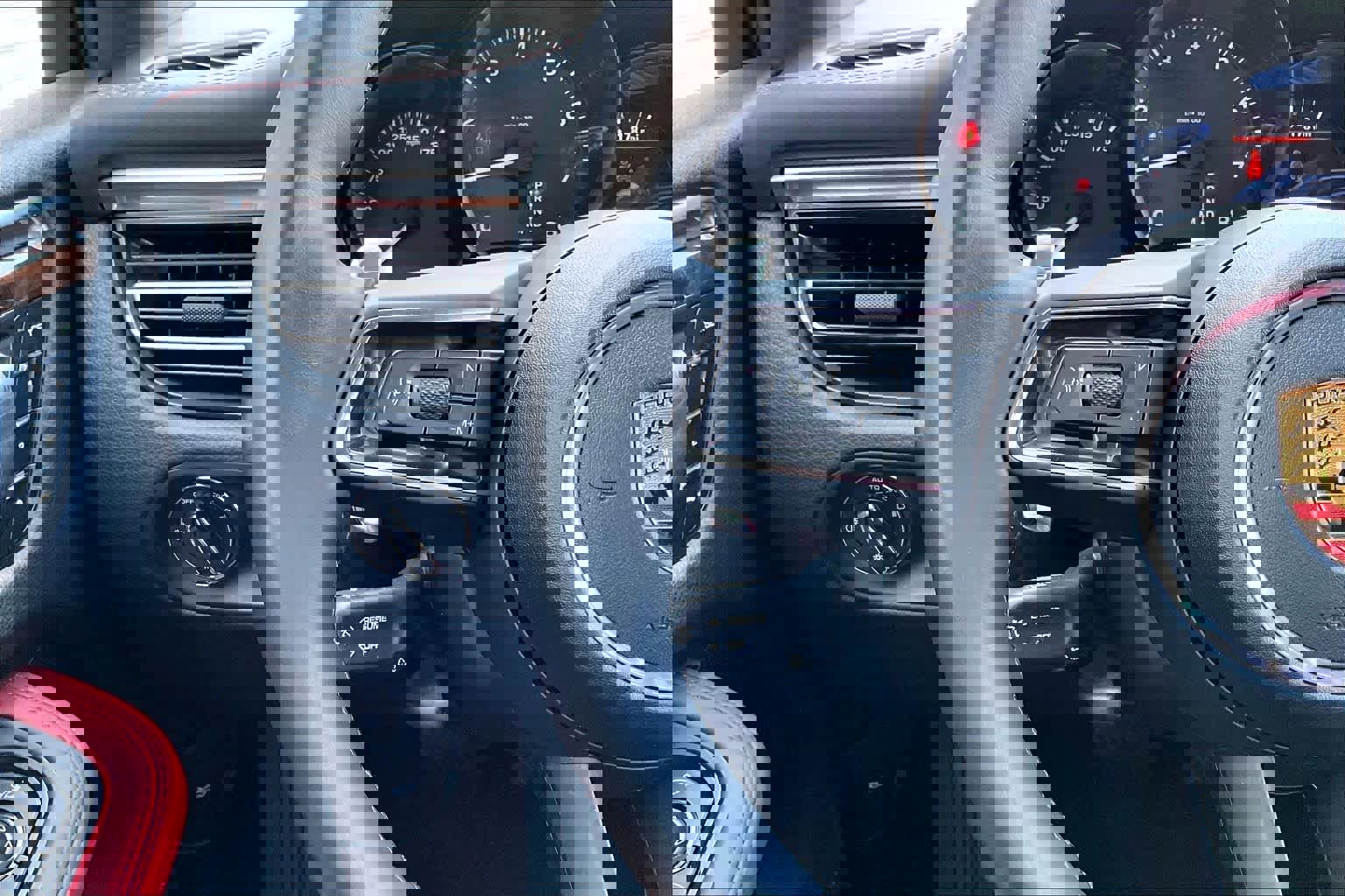 Used 2022 Porsche Macan image 24