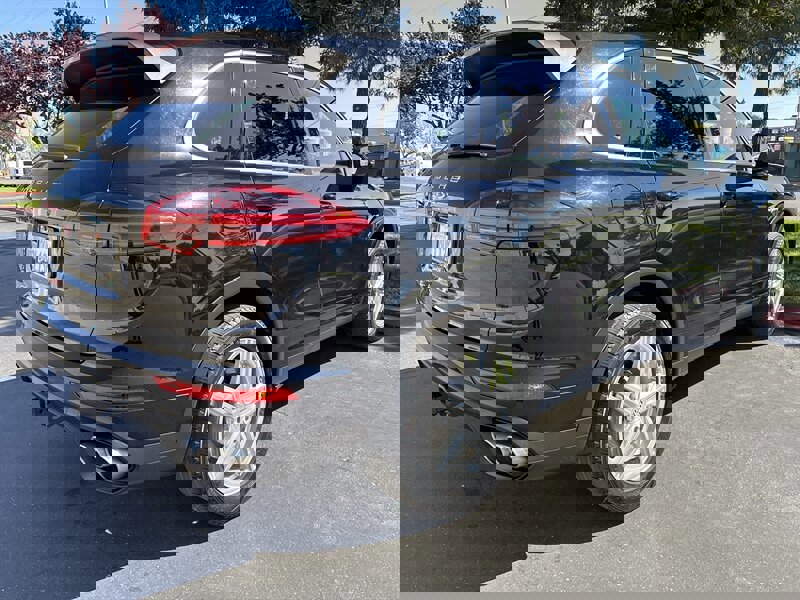 Used 2017 Porsche Cayenne S image 13