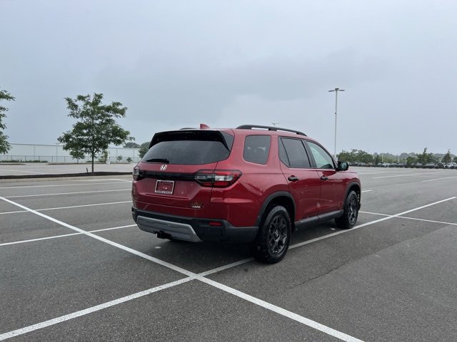 New 2025 Honda Pilot TrailSport image 8