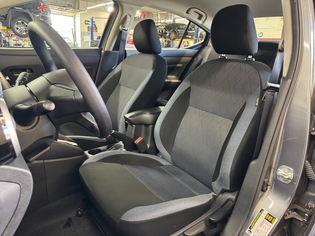 Used 2025 Nissan Versa SV FWD image 17