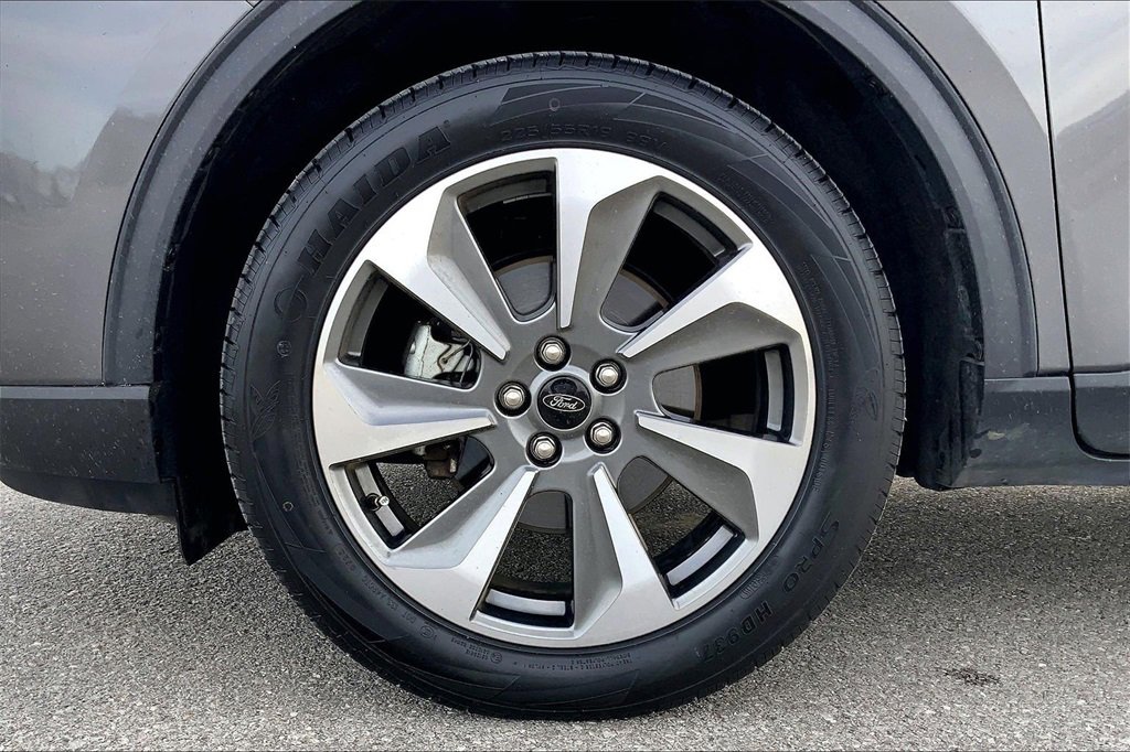 Used 2023 Ford Escape Platinum image 24