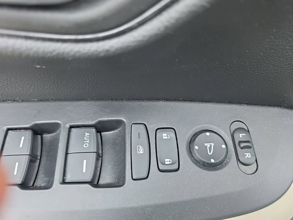 Used 2024 Honda HR-V LX image 11