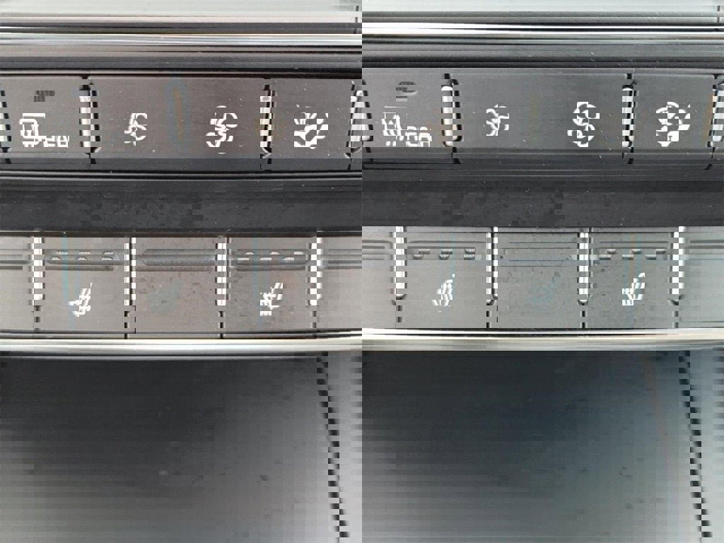 Used 2019 Kia Sorento LX w/ LX Convenience Package image 22