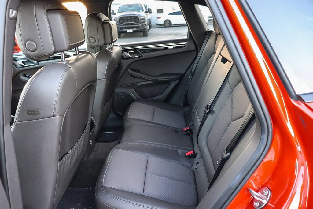 Used 2024 Porsche Macan AWD/4WD image 22
