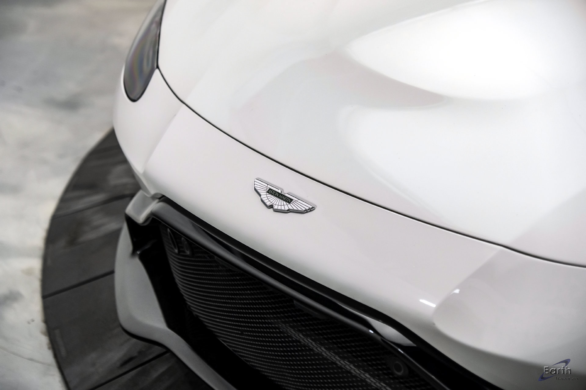 Used 2022 Aston Martin V8 Vantage Coupe RWD image 38