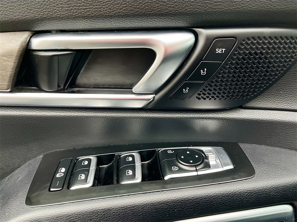 Used 2022 Kia Telluride SX w/ SX Prestige Package image 18