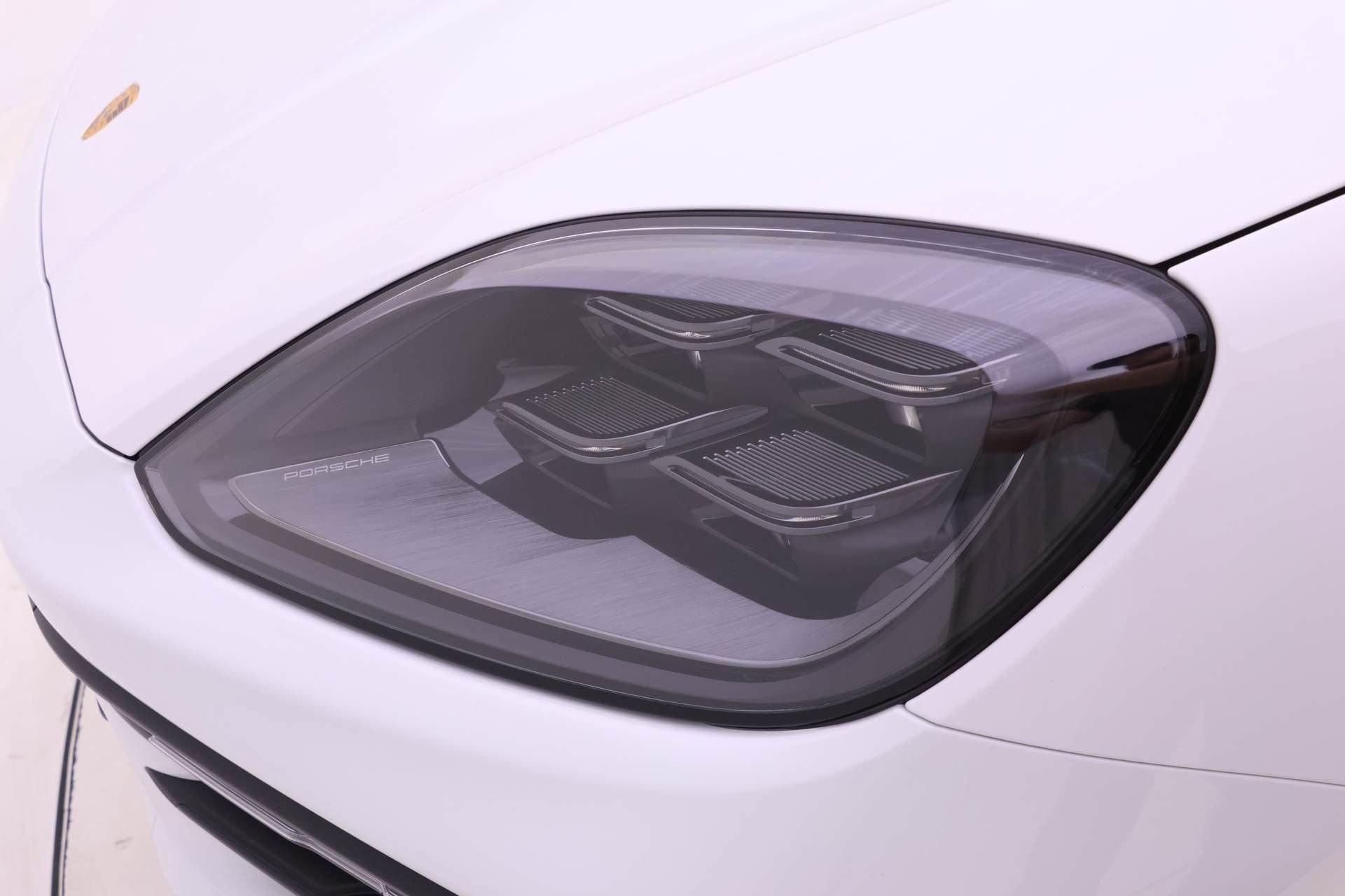 Used 2024 Porsche Cayenne Coupe image 18