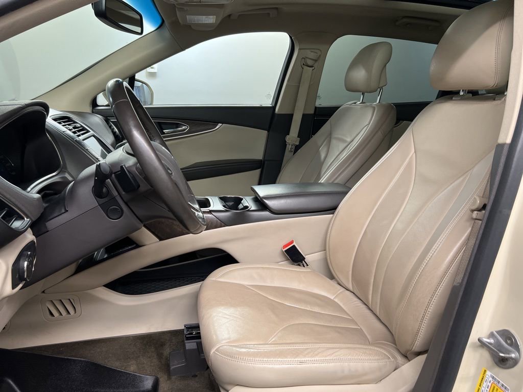 Used 2016 Lincoln MKX Reserve AWD/4WD image 28