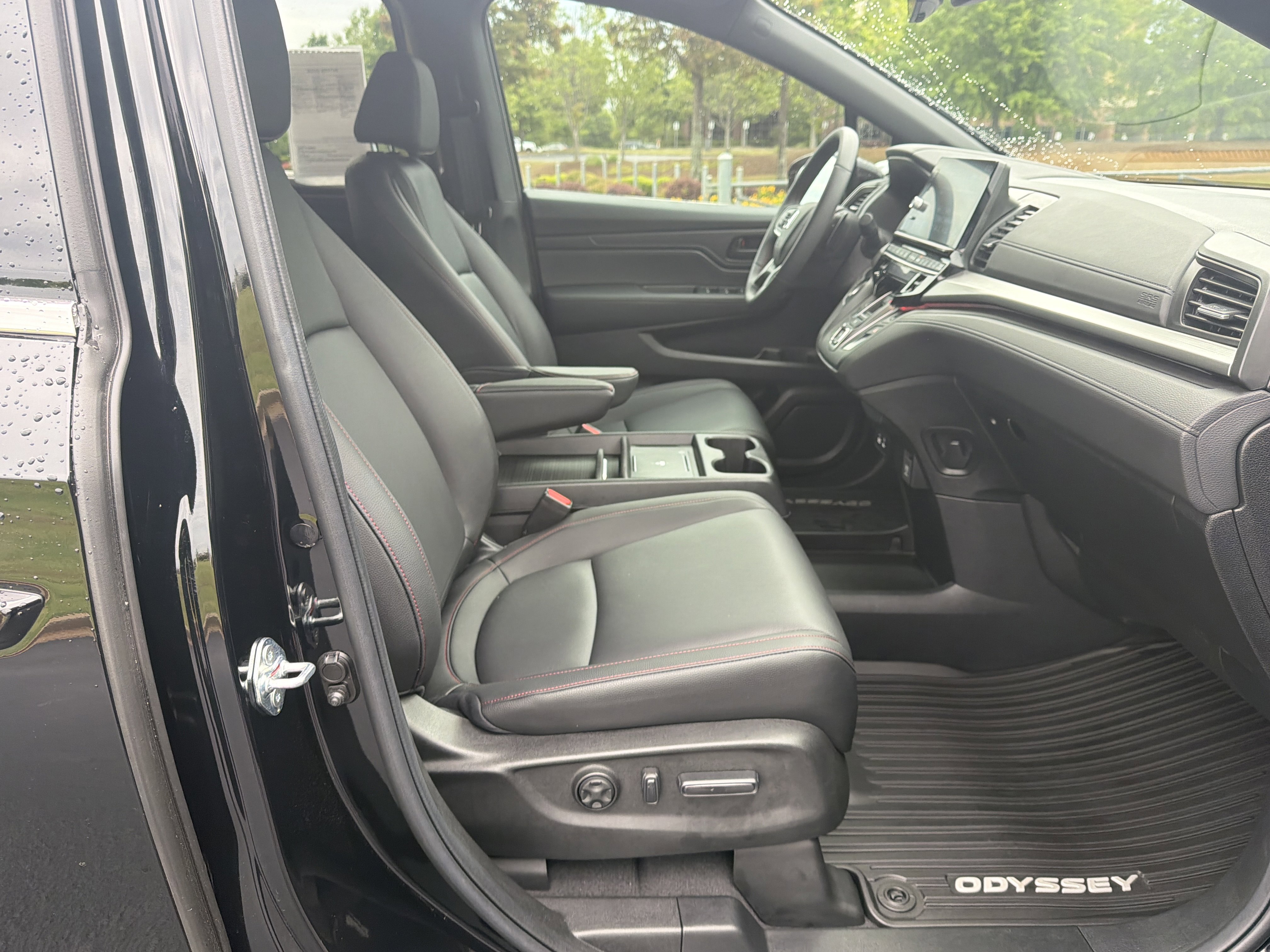 Used 2025 Honda Odyssey Sport-L image 32